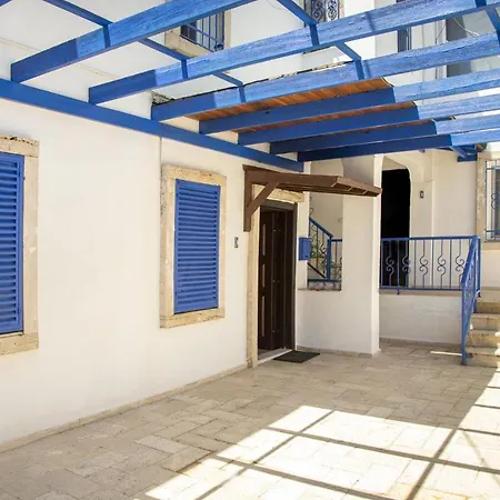 1 Bedroom Central House In - 2 Apartment